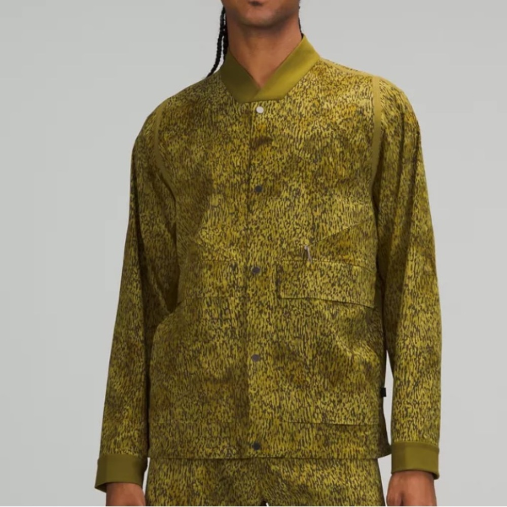 Lululemon water-repellent LAB Snapdown Jacket